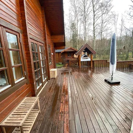 Family-friendly In Scenic Nature Holiday home