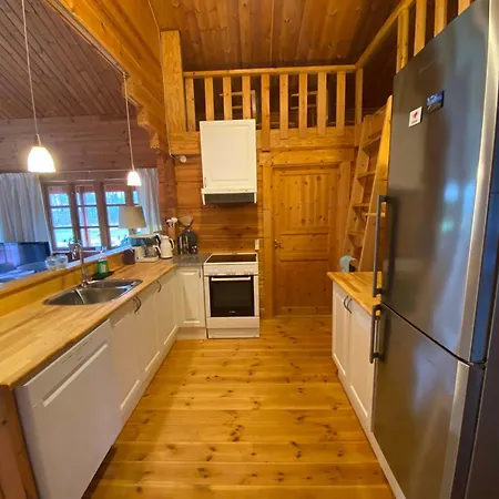 Family-friendly In Scenic Nature Holiday home *
